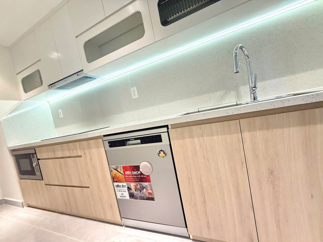 CHO THUÊ HƯNG PHÚC 78M2 2PN - VIEW BIỆT THỰ CHỈ 24TR/THÁNG. L/H HOTLINE EM HẰNG PHƯƠNG - 9046
