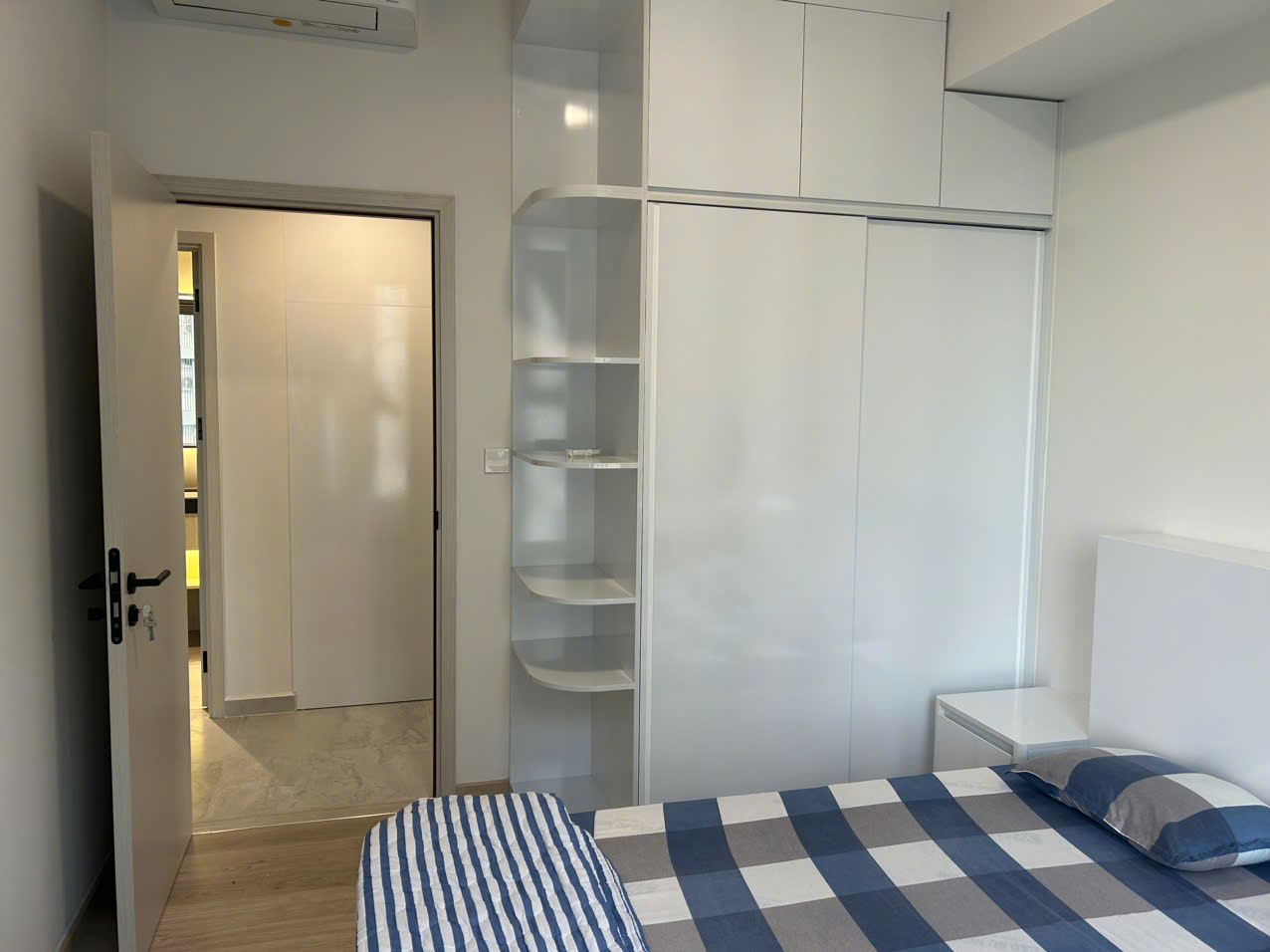 BÁN CĂN GÓC CARDINAL COURT MỚI ĐẸP 101M2 KÈM Ô XE. L/H HOTLINE EM HẰNG PHƯƠNG - 9052