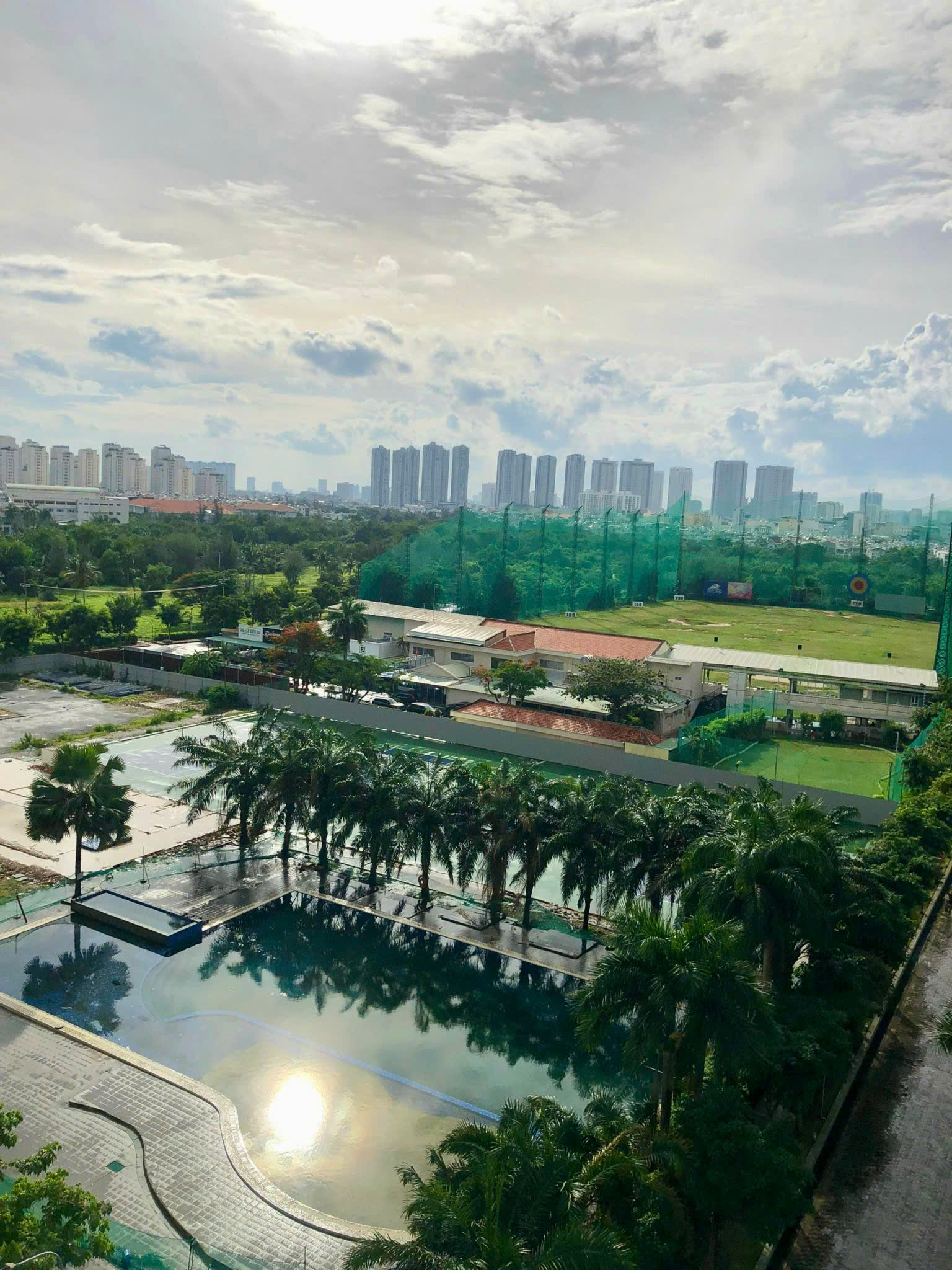 Bán căn hộ cao cấp Scenic Vallay , phú mỹ hưng, quận 7. Diện tích: 110m, thiết kế 2 phòng ngủ rộng, 2wc. Nội thất cao cấp, có ô xe, sổ hồng, giá bán nhanh: 8.250 tỷ. Liên hê: hotline Ngọc Thư xem nhà - 9255