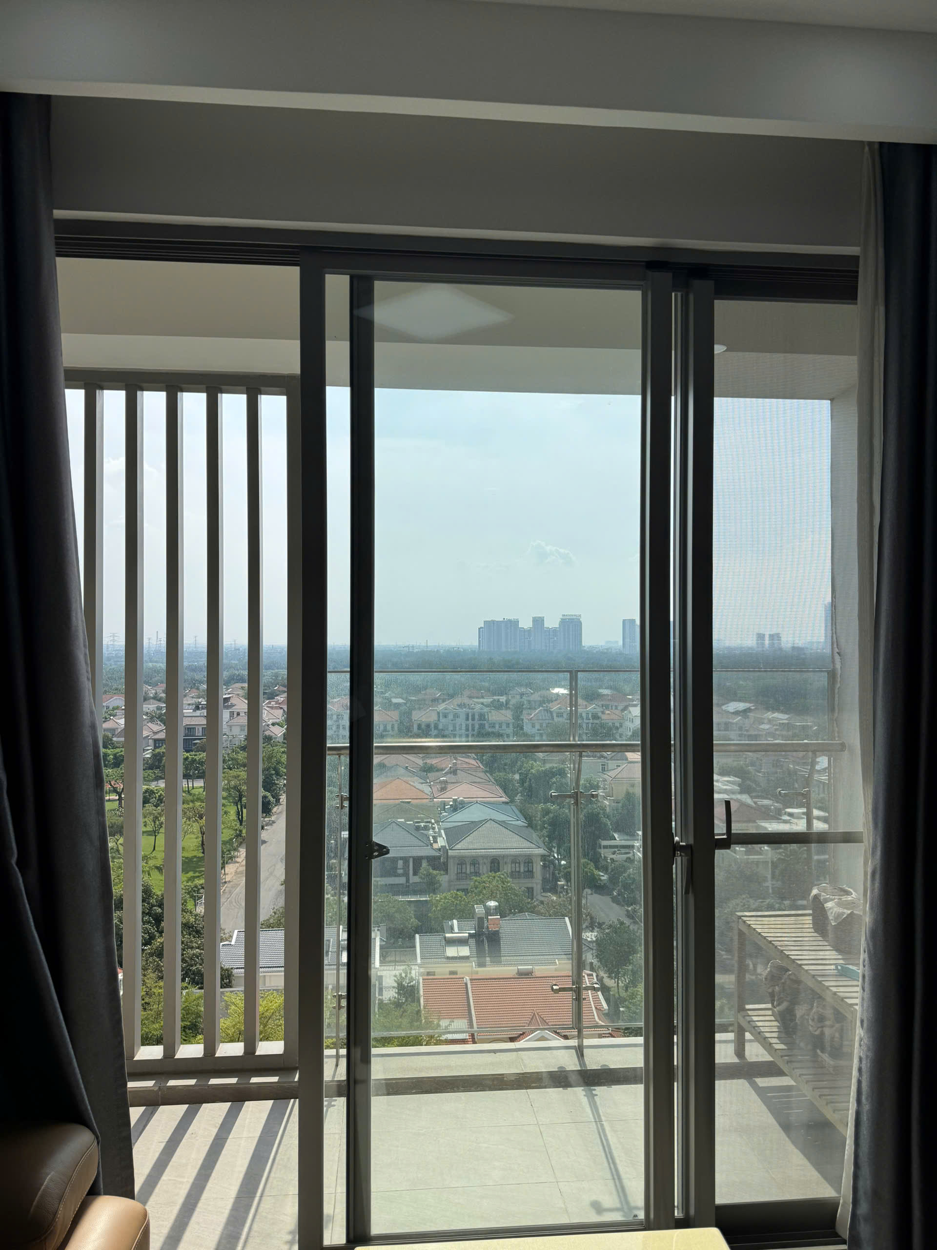 Bán căn hộ Hưng Phúc đường Nguyễn Lương Bằng , phú mỹ hưng quận 7. Diện tích: 98m, 3 phòng ngủ, 2 ưc. Nội thất đầy đủ, view biệt thự không bị ồn. Ô xe, giá bán 7.8 tỷ. Qúy khách xem nhà liên hê: hotline Ngọc Thư - 9290