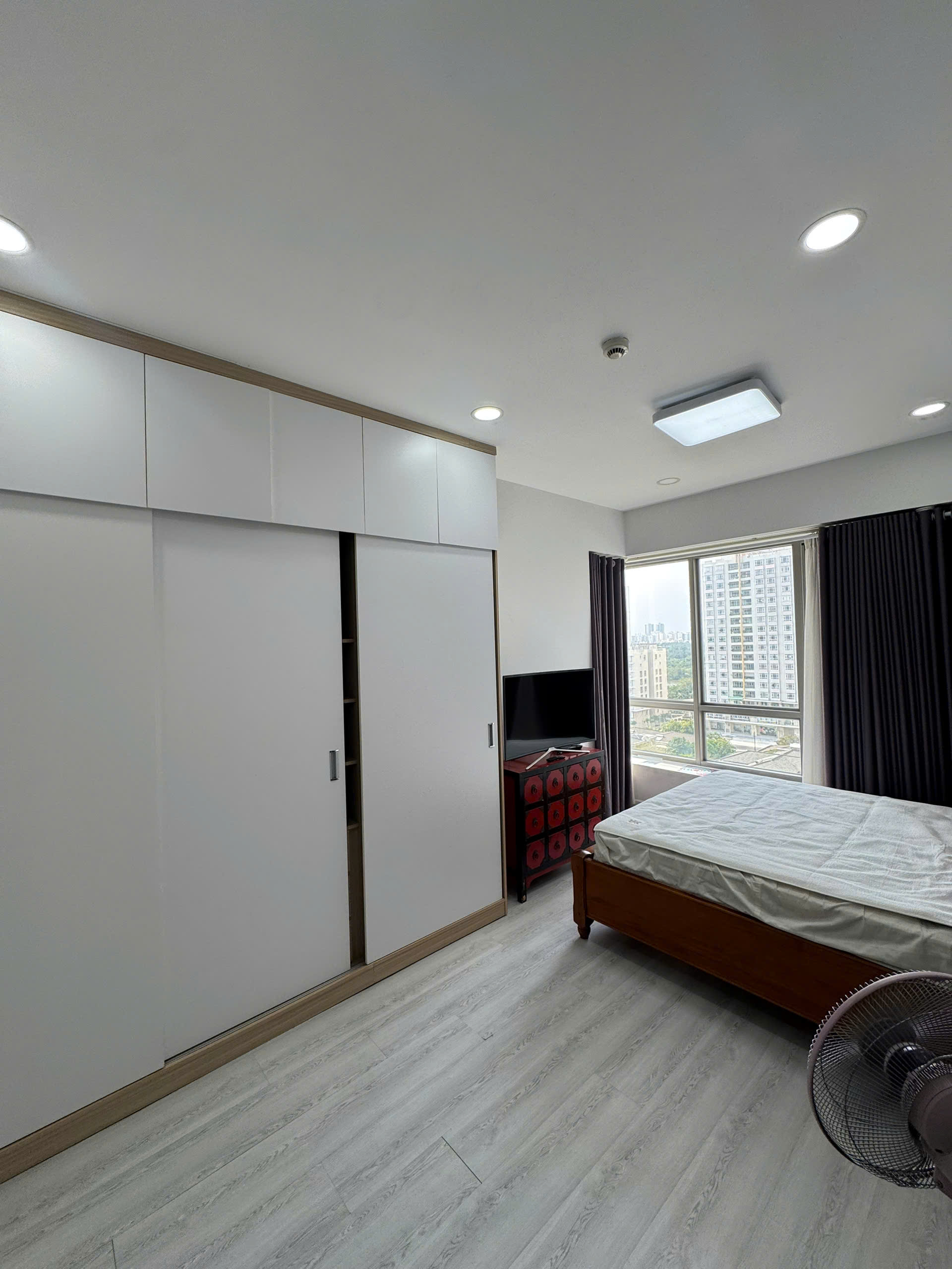 Bán căn hộ Hưng Phúc đường Nguyễn Lương Bằng , phú mỹ hưng quận 7. Diện tích: 98m, 3 phòng ngủ, 2 ưc. Nội thất đầy đủ, view biệt thự không bị ồn. Ô xe, giá bán 7.8 tỷ. Qúy khách xem nhà liên hê: hotline Ngọc Thư - 9289