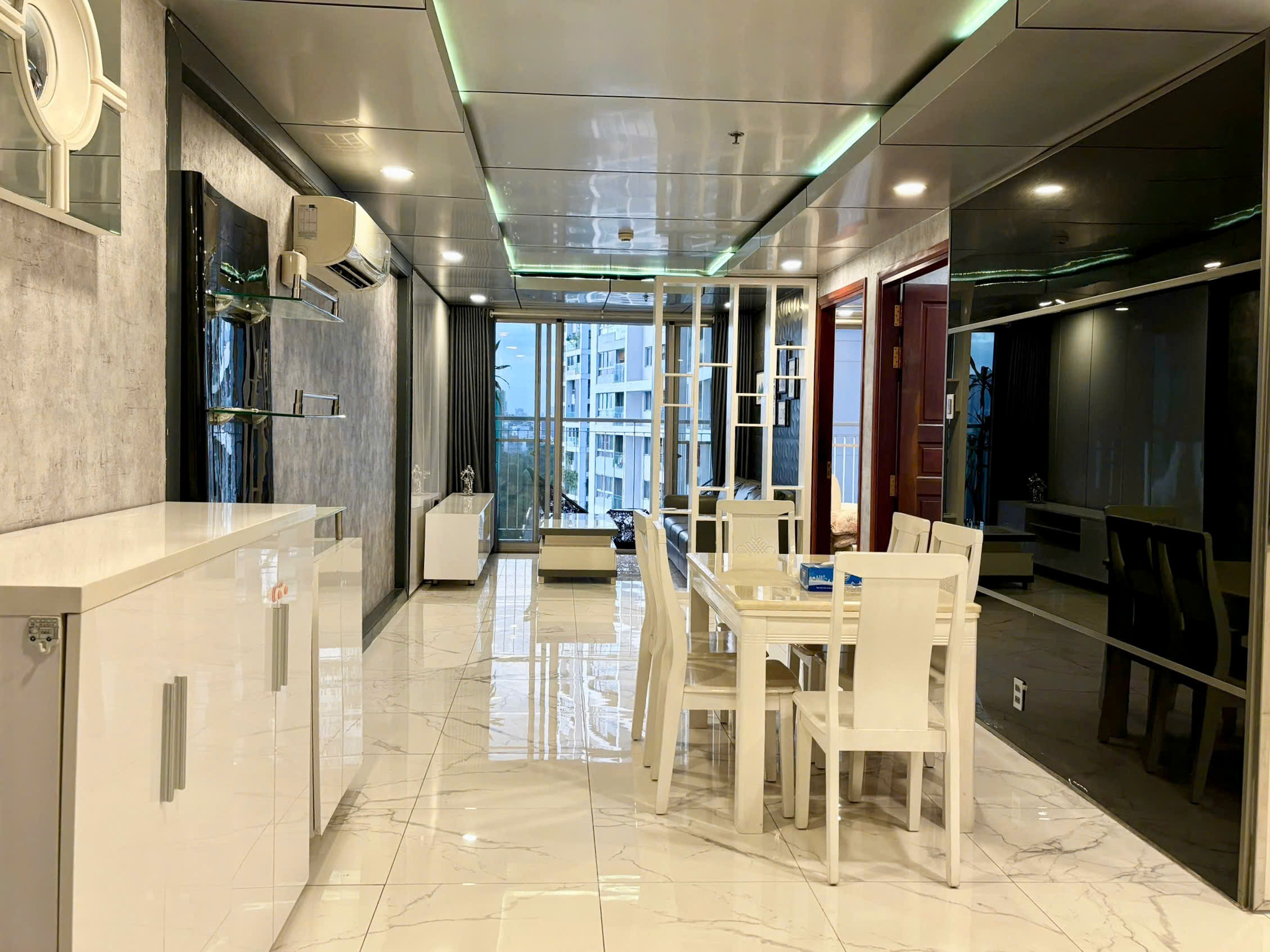 HOT! CĂN GÓC SCENIC VALLEY 110M² – LẦU  ĐẸP,  VIEW TOÀN CẢNH SÂN GOLF –BAN CÔNG DÀI RỘNG ĐẸP + Ô  XE - SỔ HỒNG GIÁ CHỈ 8.1 TỶ- L/H: HOTLINE: HẰNG PHƯƠNG