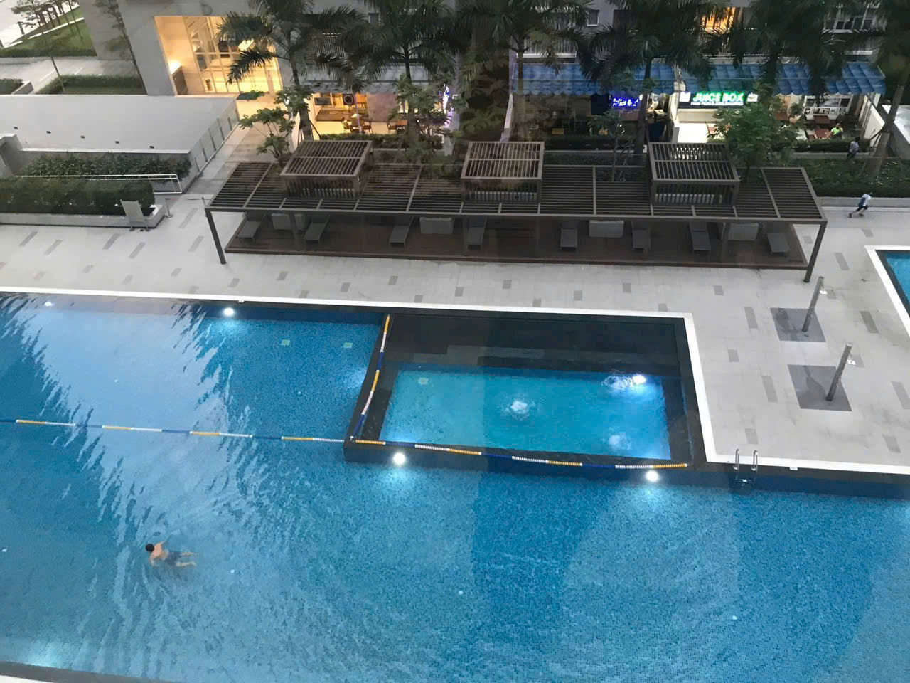 Bán căn hộ Scenic Valley, phú mỹ hưng, quận 7. Diện tích: 89m, 2 phòng ngủ, 2wc. Nội thất đầy đủ, view hồ bơi nội khu. Nhà đang cho thuê dài hạn, sổ hồng cầm tay. Gía bán nhanh: 6.9 tỷ. Qúy khách xem nhà liên hệ: hotline Ngọc Thư