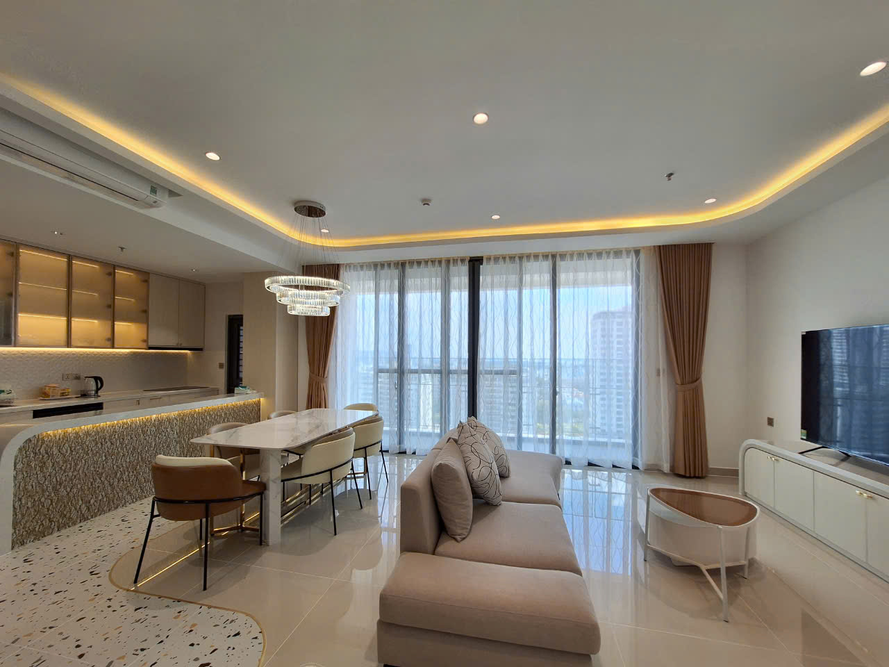 Cho thuê Penhouse Ascentia, phú mỹ hưng, quận 7. Diện tích: 200m, 4 phòng ngủ, 3wc. Nội thất cao cấp, sang trọng, View Biệt Thự, ô xe hầm. Gía chỉ : 115 tr/ tháng. Anh chị xem nhà liên hệ: hotline Ngọc Thư - 9427