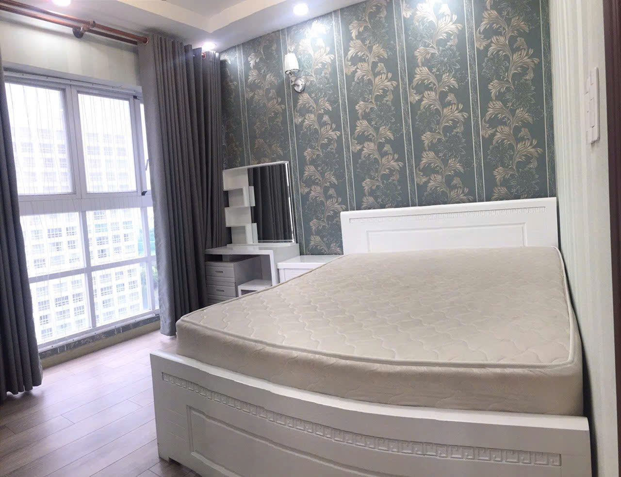 Cho thuê căn hộ Happy Valley, phú mỹ hưng, quận 7. Diện tích: 100m, 3 phòng ngủ, full nội thất, giá chỉ: 27tr/ tháng. Anh chị xem nhà liên hê: hotline Ngọc Thư - 9471