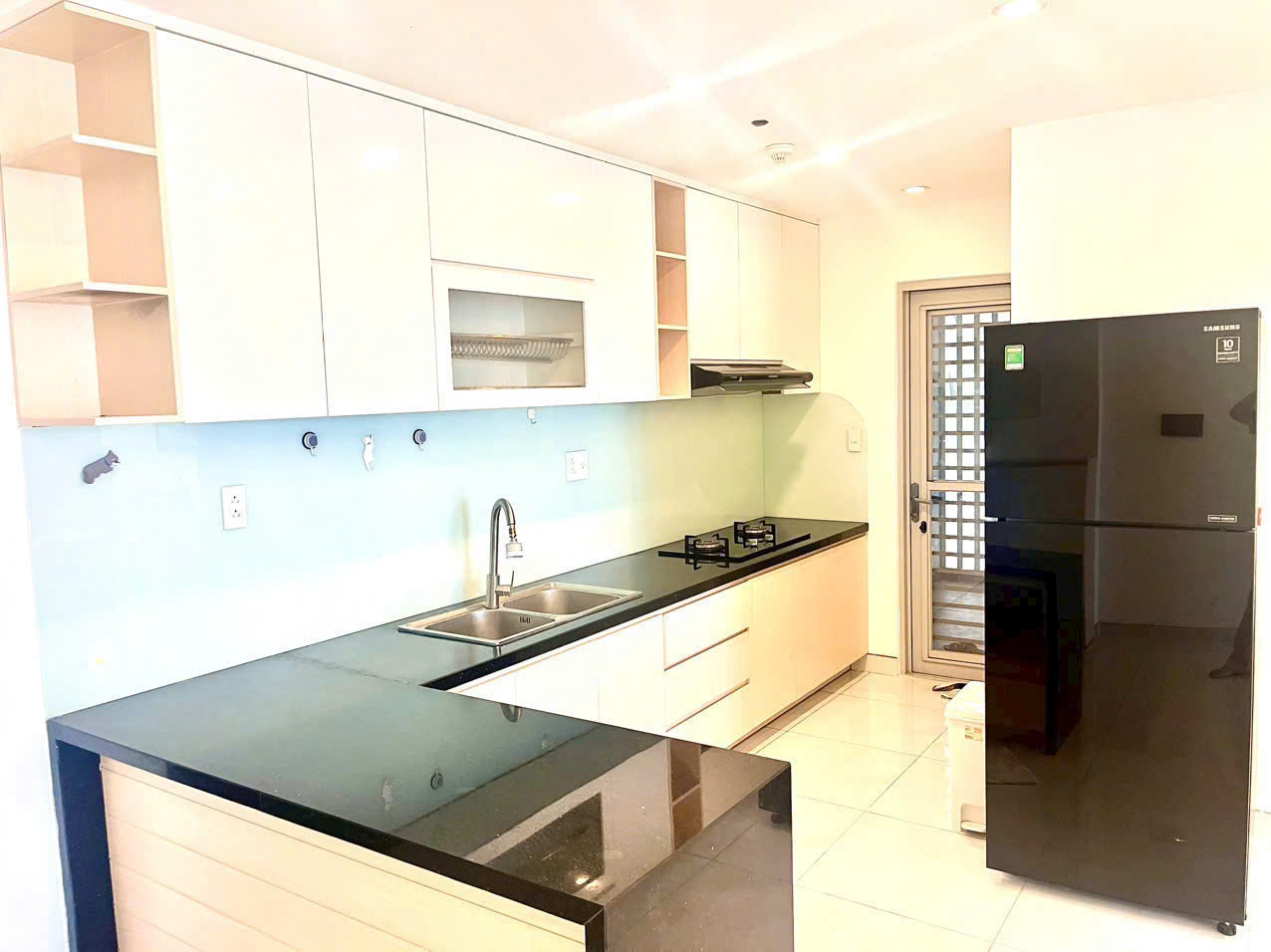 Cho thuê căn hộ Scenic valley phú mỹ hưng, diện tích: 89 m, 2 phòng, 2wc. Nội thất đầy đủ, giá chỉ 21 tr/ tháng. Anh chị xem nhà liên hệ: hotline Ngọc Thư - 9672