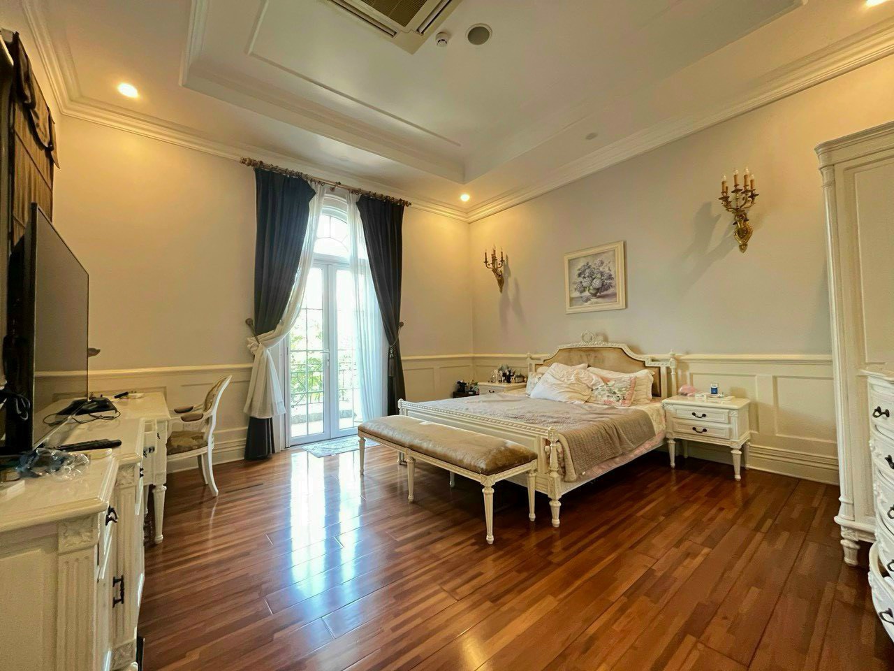 Cho thuê biệt thự Phú Mỹ Hưng, 3PN, 5VS, 352m2, 130 triệu tại Phú Mỹ Hưng, Tân Phong, Q7, HCM. LH: HOÀNG CƯỜNG - 9729