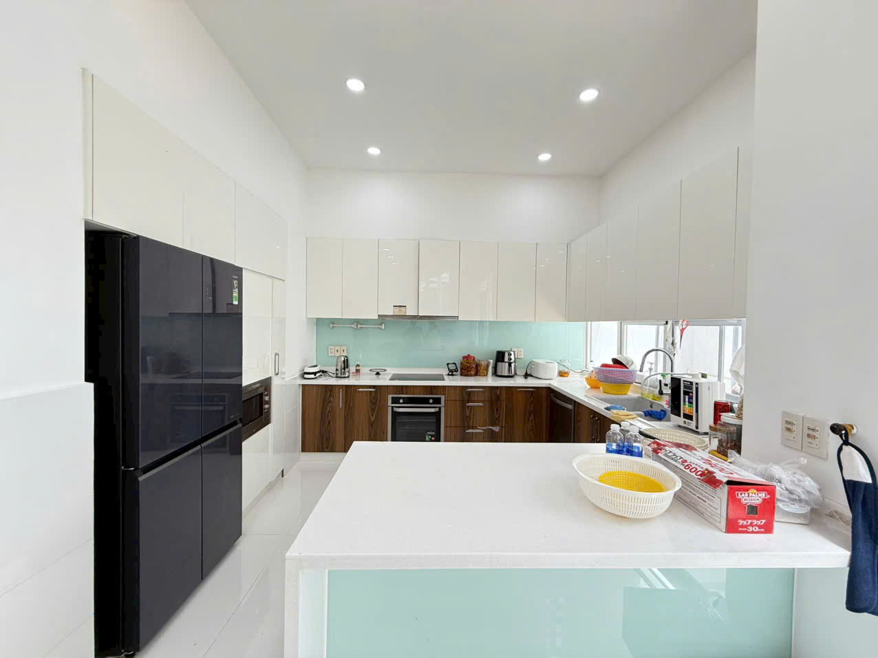 Chủ Thân Gửi Em Bán Gấp Villa Compound LK Vườn Gần TTTM ViVo City - Trường Quốc Tế SSIC - An Ninh - Yên Tĩnh 24/7. Hiện Tại Đang Là Giá Tốt Nhất Cả Khu Vực Phú Mỹ Hưng. Anh Chị Quan Tâm Xem Thực Tế Liên Hệ Em Luân - 9743