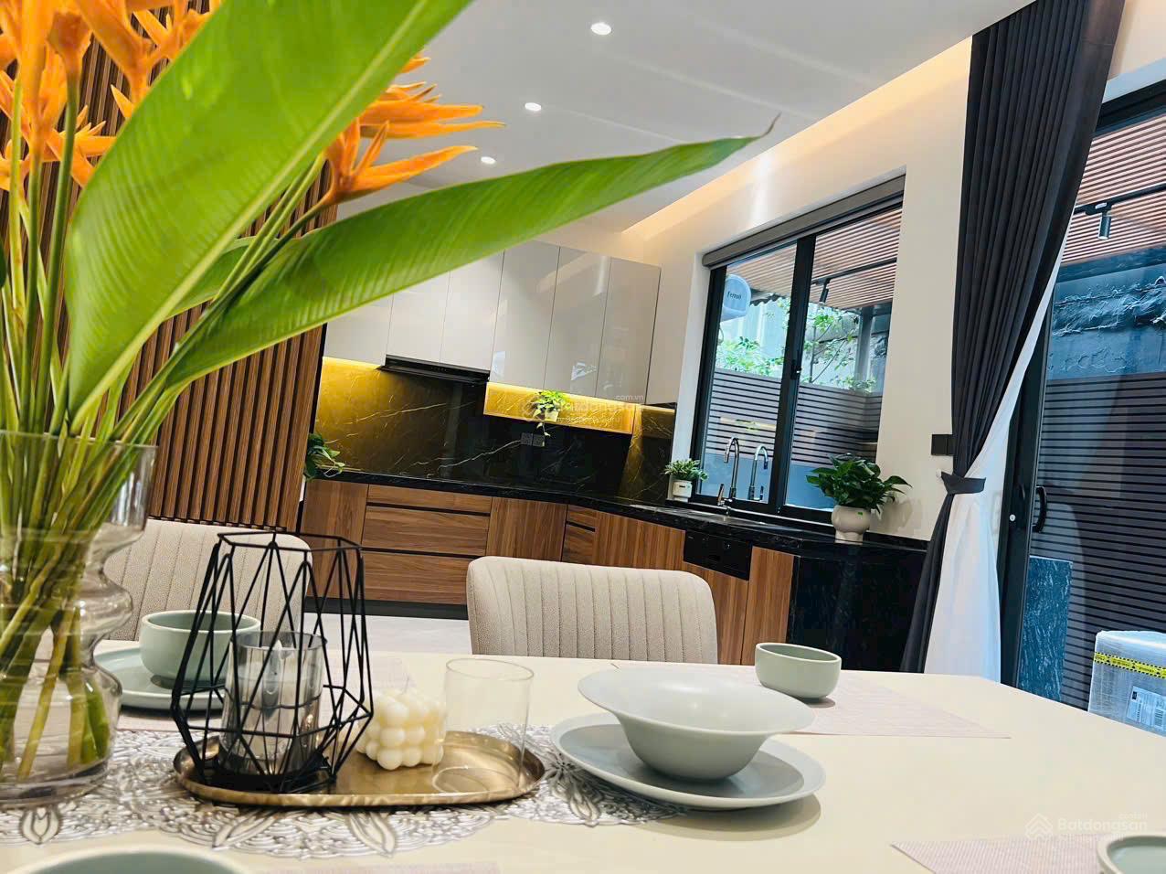 Siêu Phẩm Khu COMPOUND PMH - Q7. Biệt Thự Decor 100% Mới - Cao Cấp - Hiện Đại. An Ninh 24/7.Em Luân - 9763