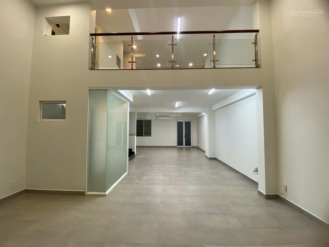 Cho thuê nhà PMH Q7. DTSD: 350m2, trệt lửng 3 lầu. Phù hợp để ở - văn phòng đại diện. Em Luân - Hợp Tín Land | BĐS Phú Mỹ Hưng – Quận 7 - 9767