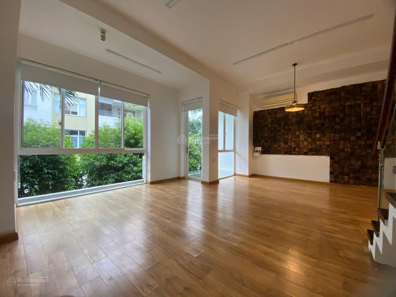 Cho thuê nhà PMH Q7. DTSD: 350m2, trệt lửng 3 lầu. Phù hợp để ở - văn phòng đại diện. Em Luân - Hợp Tín Land | BĐS Phú Mỹ Hưng – Quận 7 - 9770