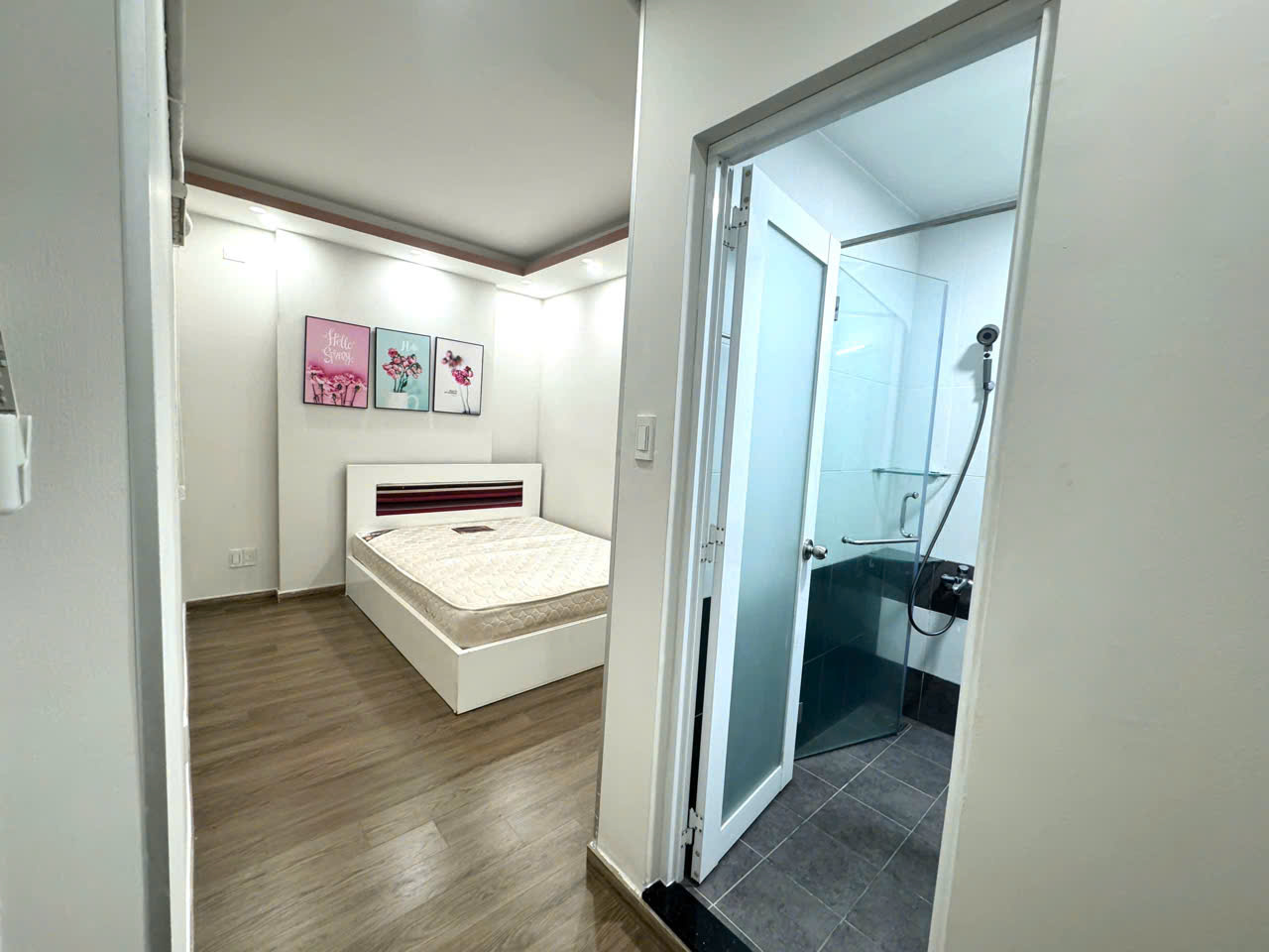 Bán căn hộ Phú Mỹ Hưng, khu Sky 3. Giá 4,9 tỷ cỏn TL, 70,12m2, 3PN + 2WC, lầu cao. Full nội thất. vui lòng LH: Hoàng Cường - 9820