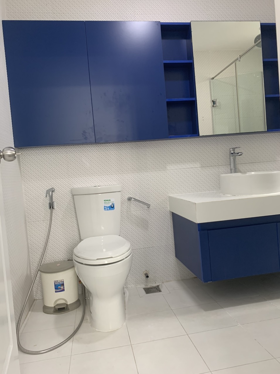 Bán căn hộ Hưng Phúc đường Nguyễn Lương Bằng, phú mỹ hưng, quận 7. Diện tích: 79m, 2 phòng ngủ, nhà đẹp. Sổ hồng, giá chỉ 6.8 tỷ. Liên hê; xem nhà: hotline Ngọc Thư - 9889