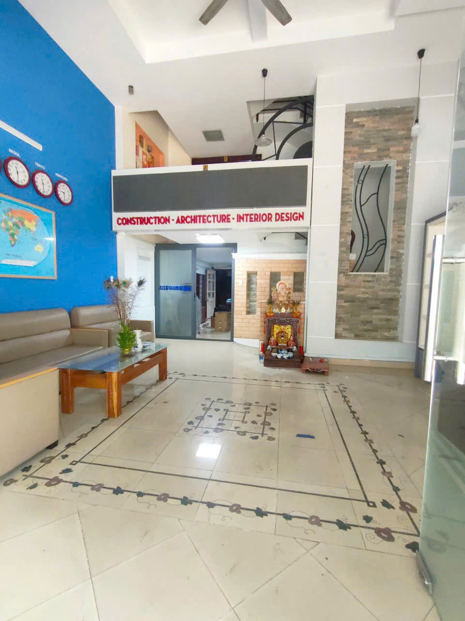 Bán Và Cho Thuê Nhà Phố Nội Khu Hưng Gia 4 - Phú Mỹ Hưng - Quận 7. DT: 6*18.5=111m2. Tổng DTSD: 385m2. Xây: Trệt - Lửng - 2.5 Lầu. Giá Bán Tốt: 30 tỷ Có Thương Lượng Cho Quý Anh Chị Thiện Chí. Liên Hệ: Em Luân - Hợp Tín Land | BĐS Phú Mỹ Hưng – Quận 7 - 10042