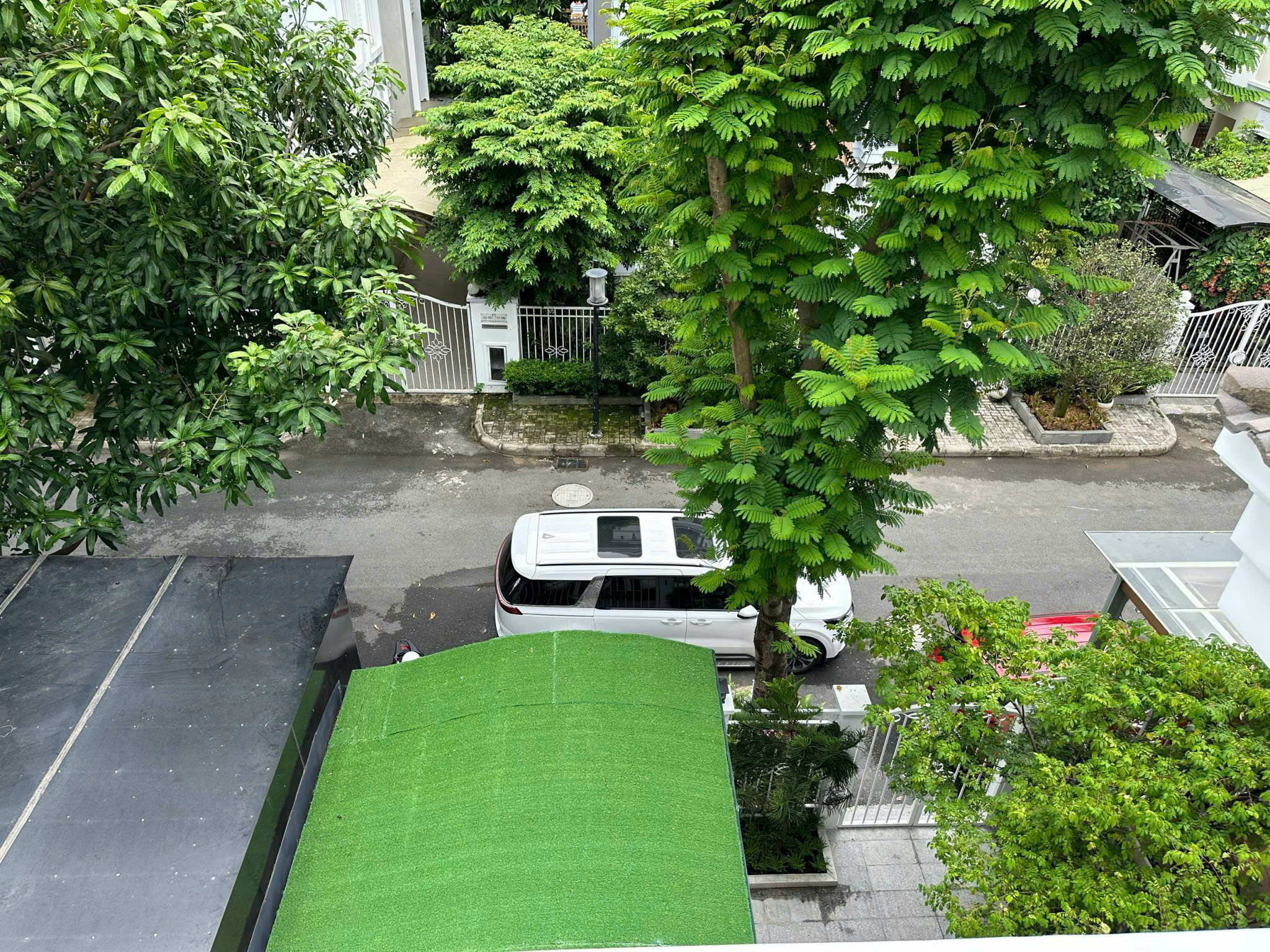 Cần Cho Thuê Biệt Thự Mỹ Phú 3 - Khu Nam Phú Mỹ Hưng. DT:202,1m2. XD: Trệt - 2 Lầu. Nhà Đầy Đủ Nội Thất Như Hình. Giá Thuê Chỉ 45 Triệu/ Tháng. Liên hệ: Em Luân - Hợp Tín Land | BĐS Phú Mỹ Hưng – Quận 7 - 10053