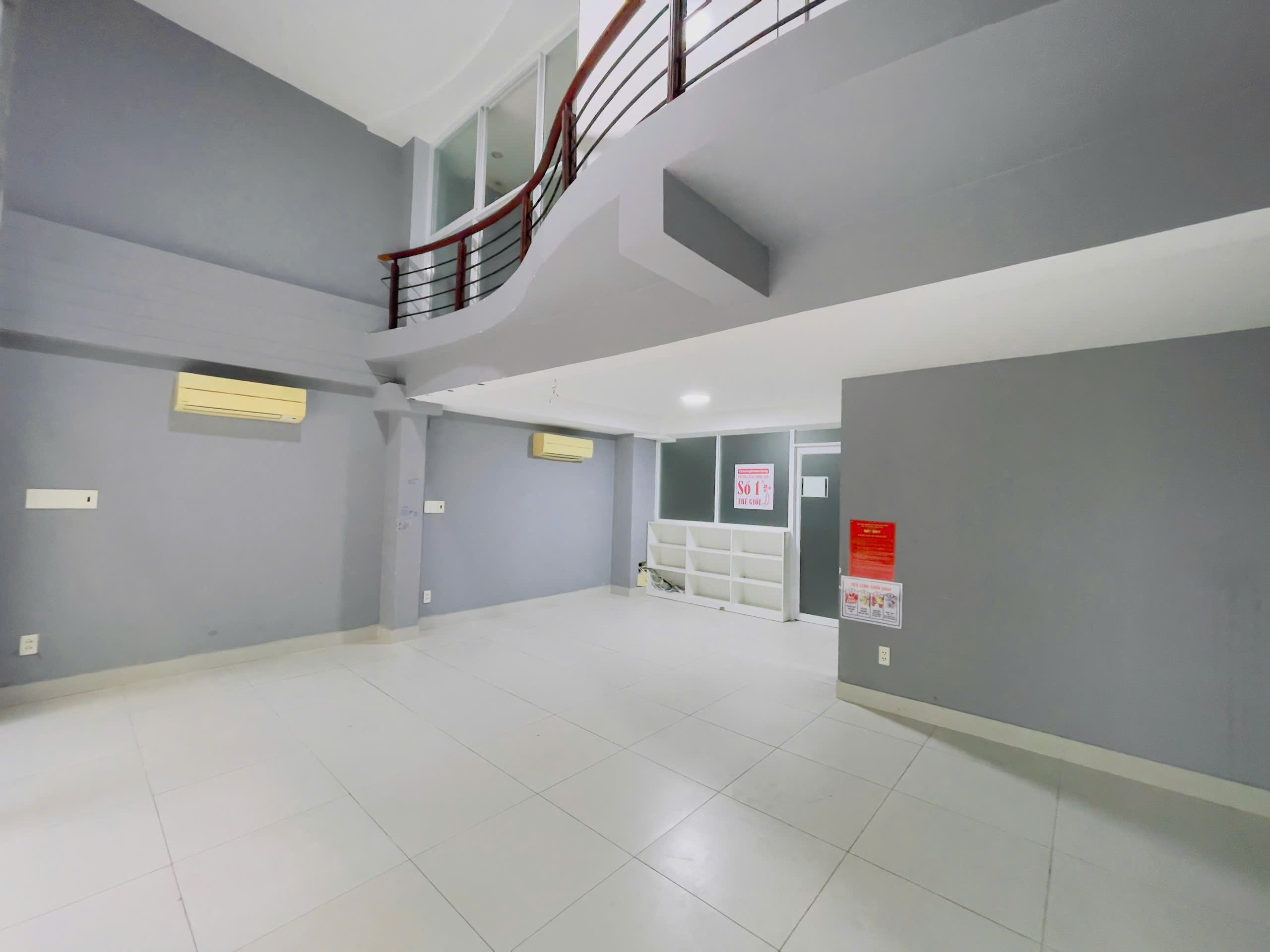 Cho thuê nhà phố khu Hưng Phước 4 liền kề phố người Hàn. Nơi kinh doanh sầm uất, đa dạng nghành nghề. DTSD: 367m2. Xây: Trệt 4 lầu. Nhà có thang máy thuận tiện di chuyển. Liên hệ xem nhà; Em Thành Luân - Hợp Tín Land | BĐS Phú Mỹ Hưng – Quận 7 - 10103