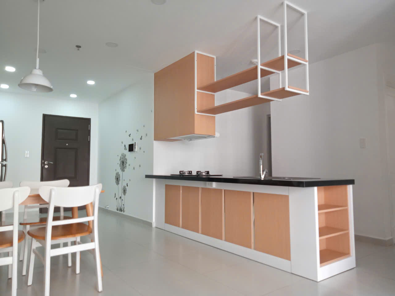 Bán căn hộ Scenic Valley, 71m, 2 phòng ngủ, 2wc. Nội thất đầy đủ, sổ hồng. Gía bán chỉ 6.6 tỷ. LH: hotline Ngọc Thư - 10133