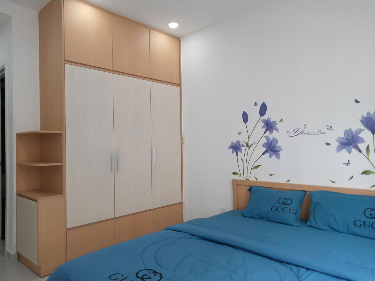 Bán căn hộ Scenic Valley, 71m, 2 phòng ngủ, 2wc. Nội thất đầy đủ, sổ hồng. Gía bán chỉ 6.6 tỷ. LH: hotline Ngọc Thư - 10134