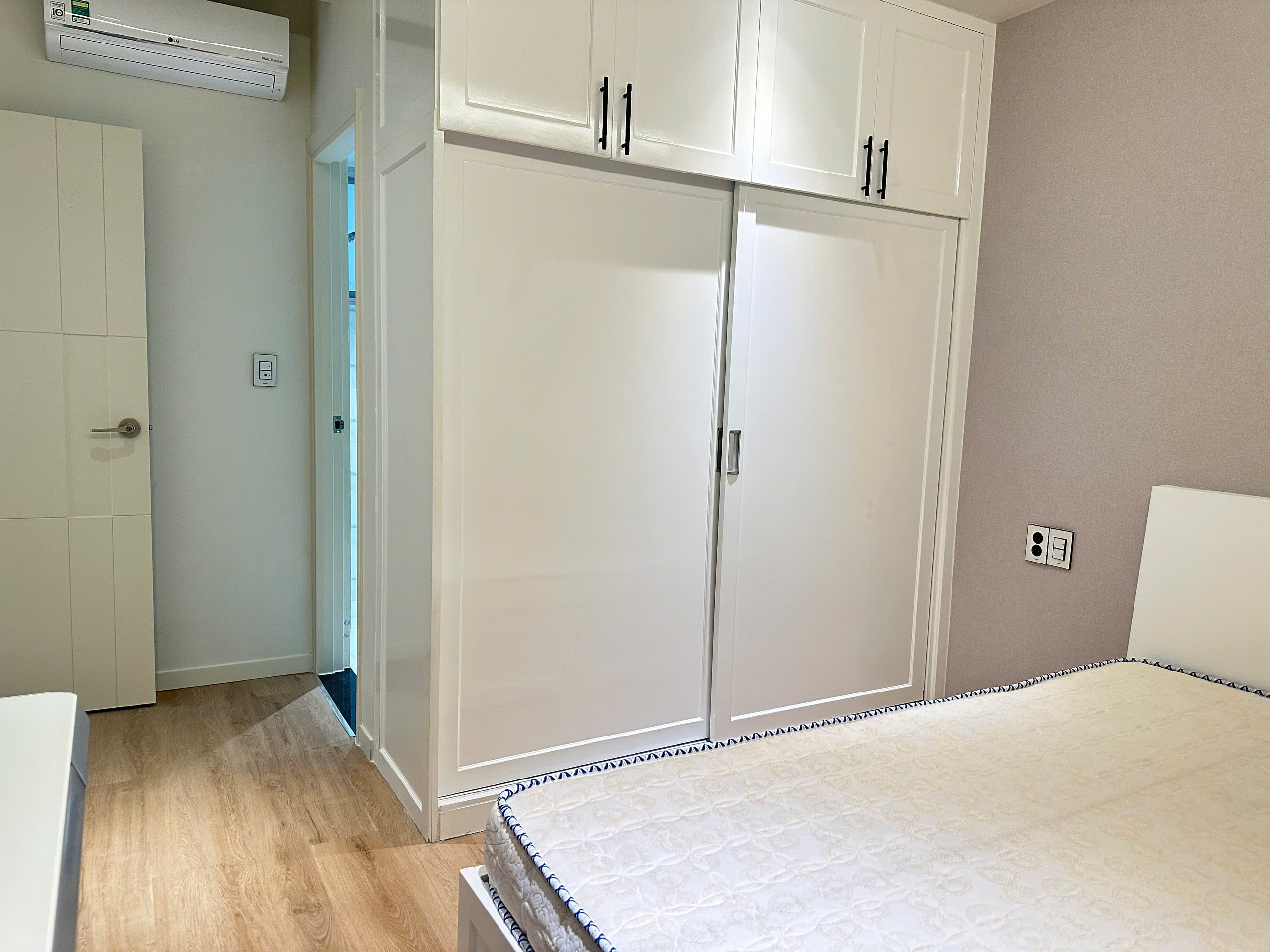 Căn hộ Scenic Valley 2 phú mỹ hưng, giá chỉ 7,5 tỷ, có ô xe hầm,  77m2, 2PN, 2WC, nội thất đầy đủ. Nhà đang cho thuê dài hạn. Liên hê xem nhà: hotline Ngọc Thư - 10175