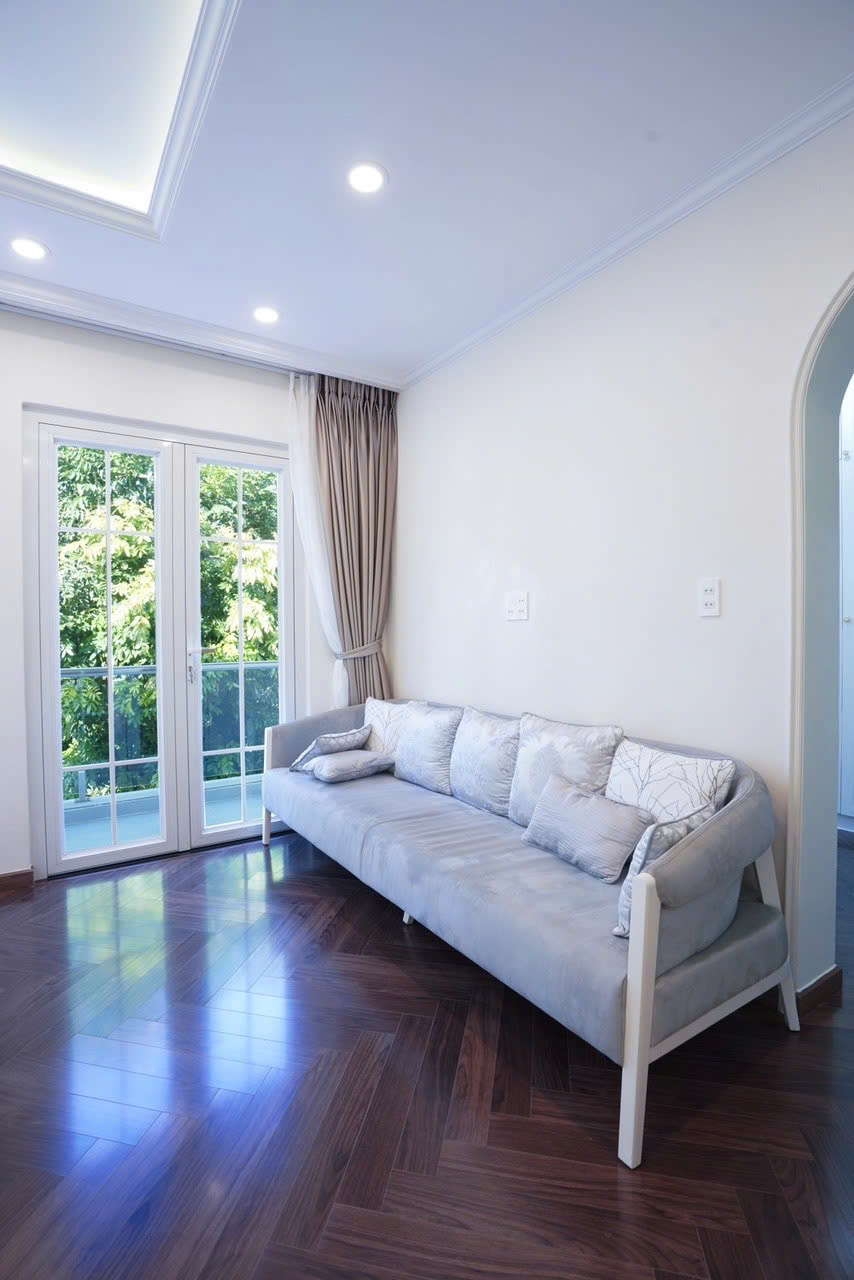 Cho Thuê Biệt Thự Mỹ Thái Thuộc Khu Đô Thị Phú Mỹ Hưng - Quận 7. Tổng DTSD: 190m2. Thiết Kế 4PN - 5WC. Nhà Full Nội Thất Mới - Đẹp - Hiện Đại. Phù Hợp Ở Gia Đình. Liên Hệ: Em Thành Luân BDS Phú Mỹ Hưng. Công ty BĐS Hợp Tín Land. - 10195