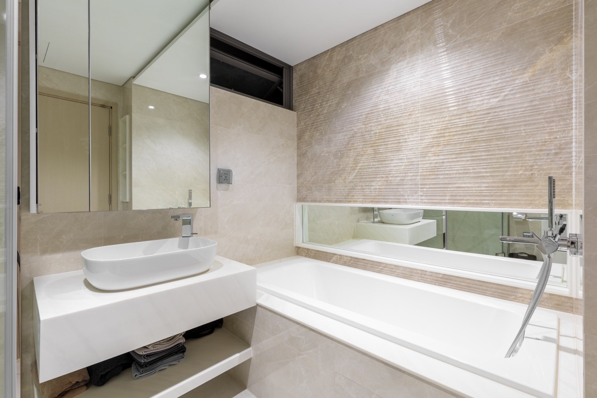 Cho thuê căn hộ Ascentia, 109m, view biệt thự, 3 phòng ngủ, 2wc. Nội thất đầy đủ, cao cấp. Gía chỉ: 39tr/ tháng. Qúy khách xem nhà liên hê: hotline Ngọc Thư - 10215