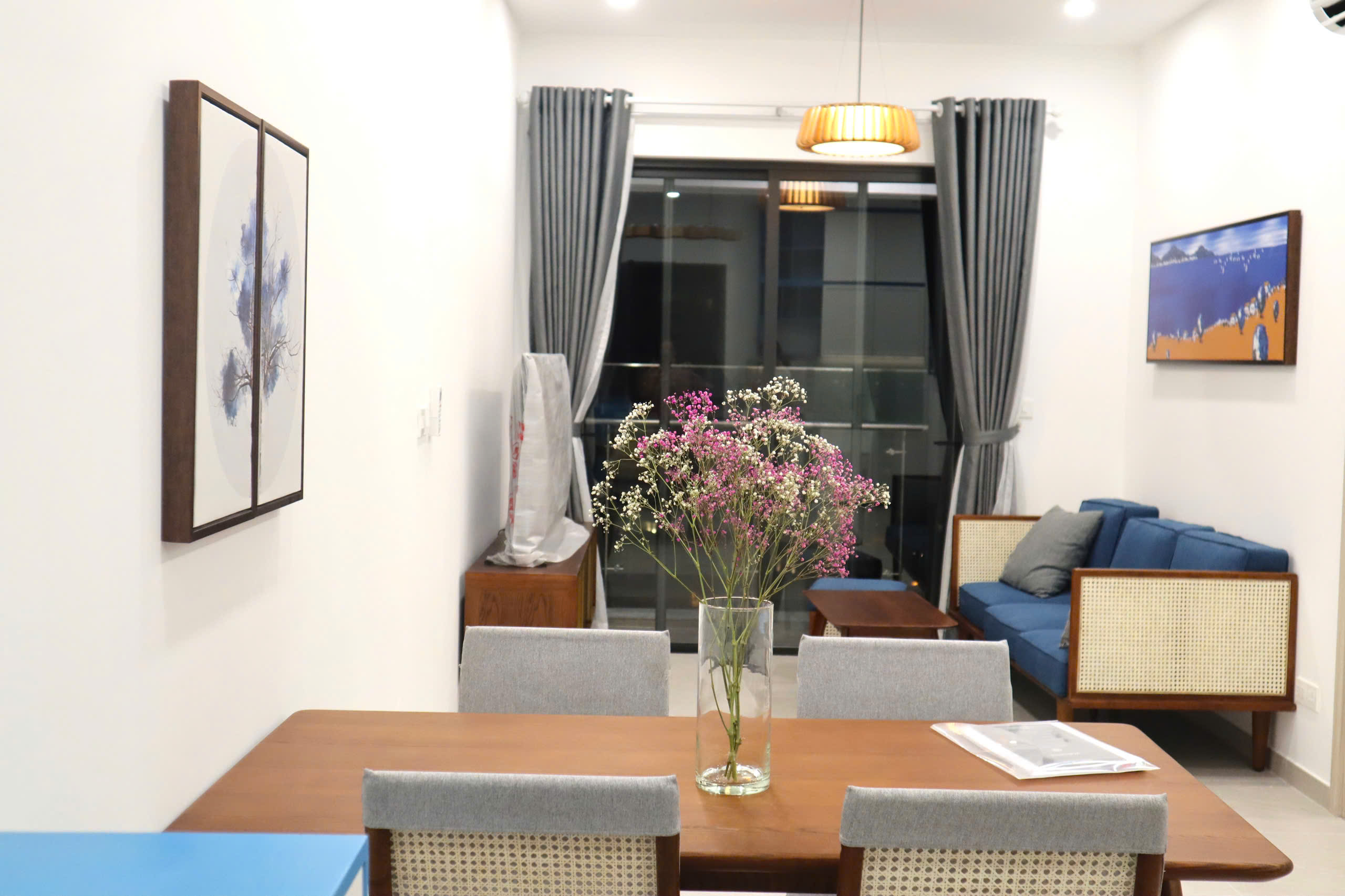 Bán gấp căn hộ Hưng Phúc Premier, 69m, view biệt thự. Nội thất cao cấp, nhà vừa ký HĐT giá tốt, 2 phòng ngủ, 2wc. Bán chỉ 7.2 tỷ. Anh chị xem nhà liên hệ: hotline Ngọc Thư ( zalo, viber)