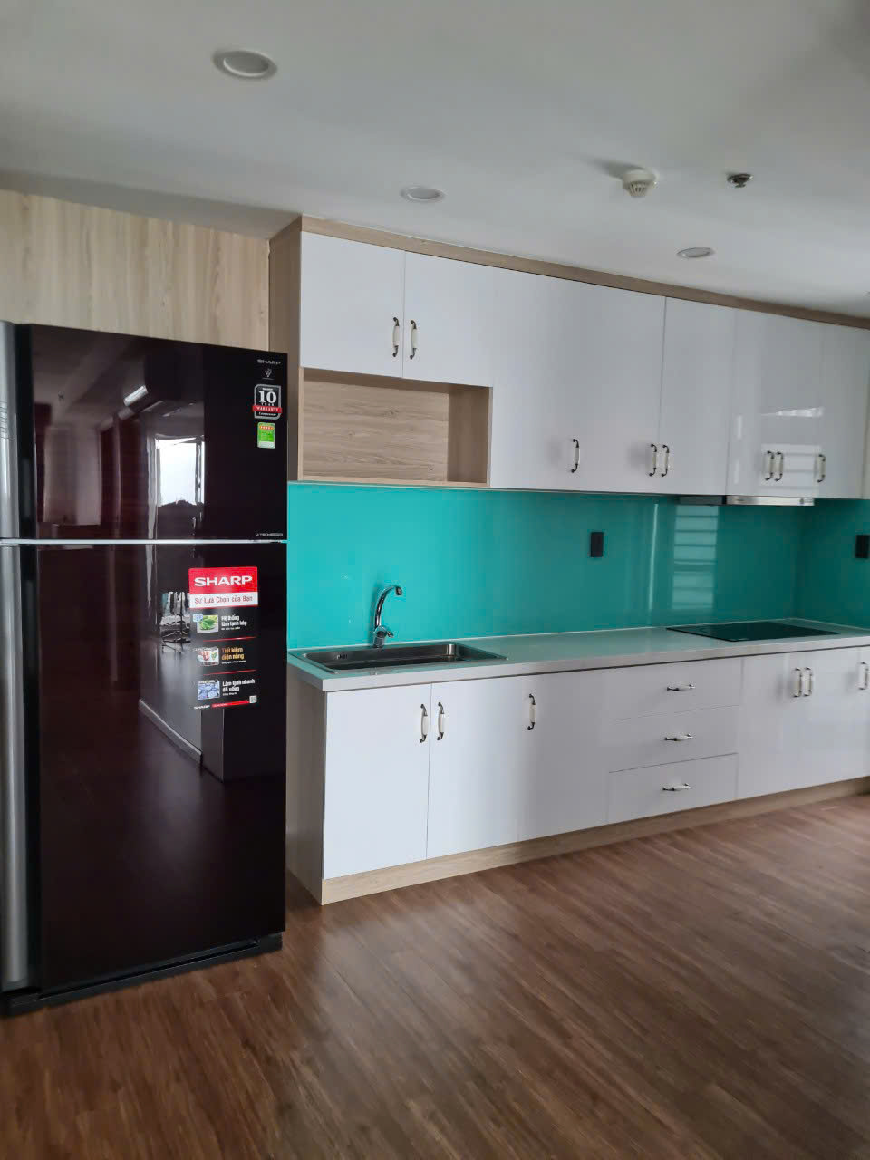 Cho thuê căn hộ Scenic valley 84m, 2 phòng ngủ, 2wc. Có ô đậu xe hầm, nội thất đầy đủ, giá chỉ 22tr/ tháng. Anh chị xem nhà liên hệ: hotline Ngọc Thư - 10287