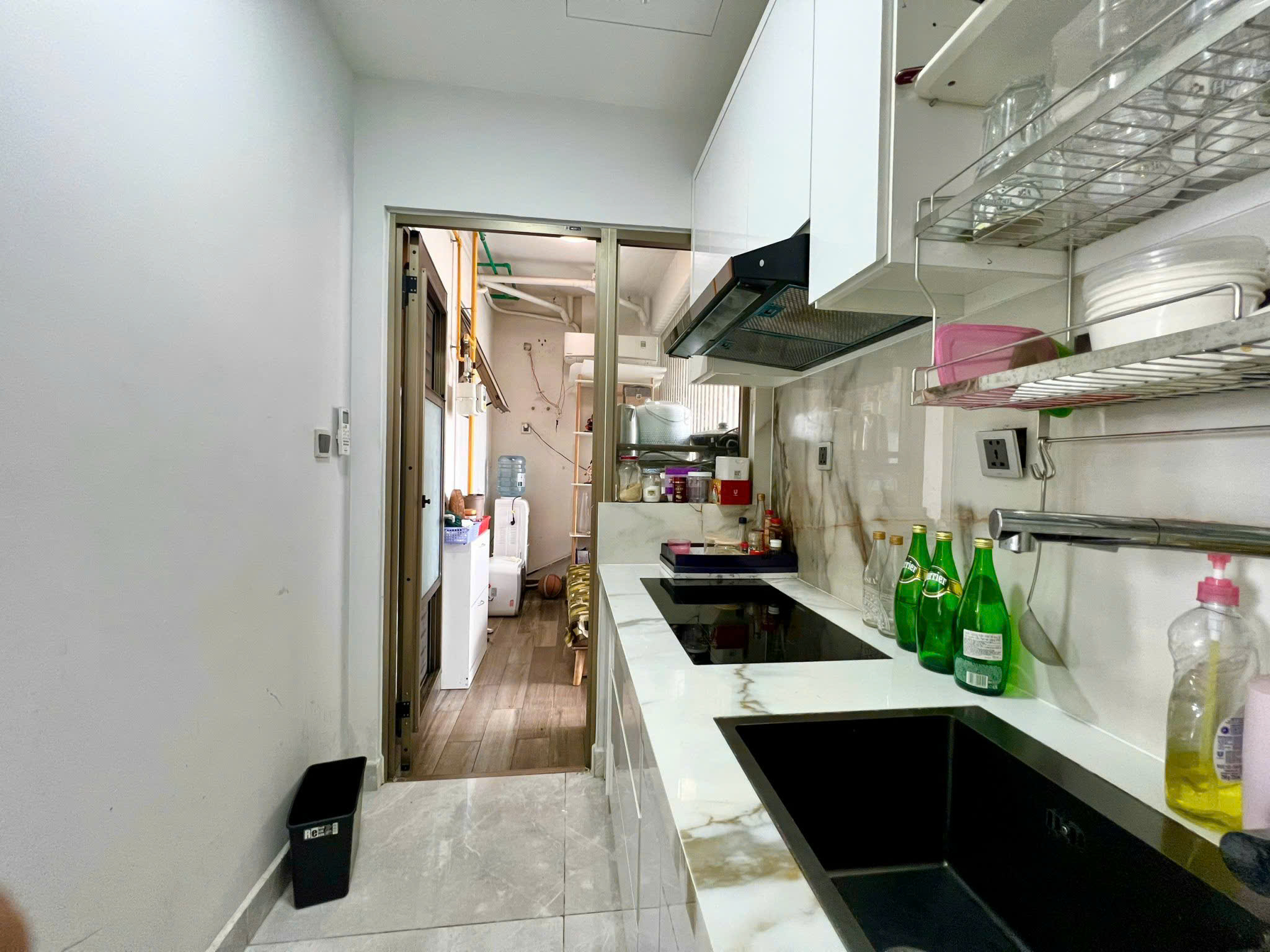 Cho thuê căn hộ Midtown m8, nội thất đầy đủ, 2 phòng ngủ, view thoáng, giá chỉ: 30tr/ tháng. Qúy khách xem nhà liên hệ: hotline Ngọc Thư - 10291