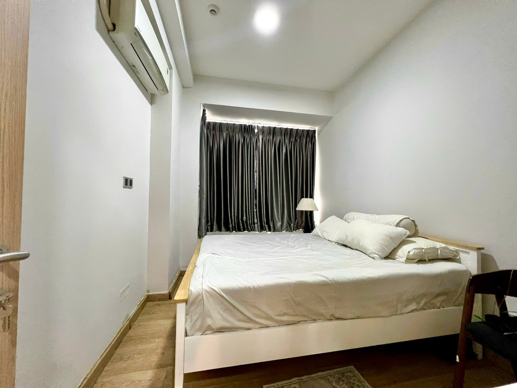 Cho thuê căn hộ Midtown m8, nội thất đầy đủ, 2 phòng ngủ, view thoáng, giá chỉ: 30tr/ tháng. Qúy khách xem nhà liên hệ: hotline Ngọc Thư - 10292