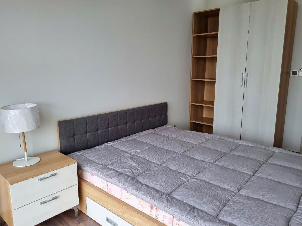 Cho thuê căn hộ Midtown M5, 88m, 2 phòng ngủ, ô xe hầm, nội thất đầy đủ, giá chỉ 26 triệu/ tháng. Anh chị xem nhà liên hệ: hotline Ngọc Thư - 10298