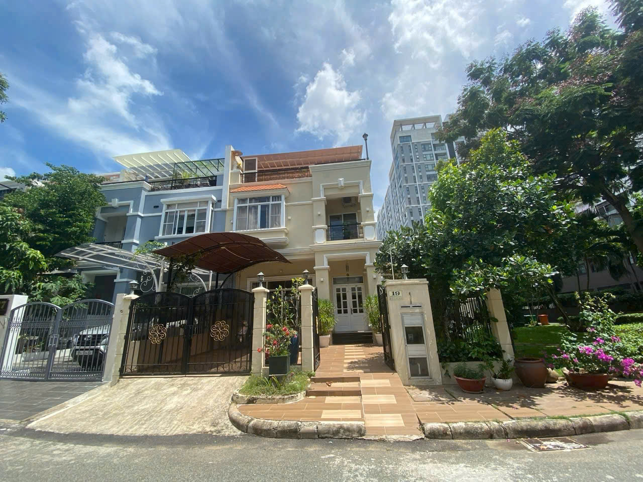 Hot! Bán Biệt thự góc công viên Mỹ Thái 3 Phú Mỹ Hưng 180m2 giá tốt chỉ 55tỷ thương lượng mạnh cho khách thiện chí, full nội thất đẹp LH hotline Mỹ