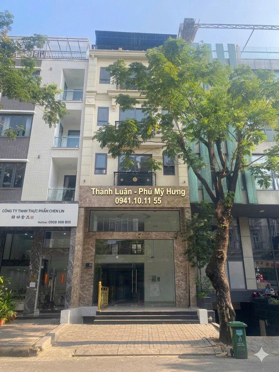 CHO THUÊ NHÀ PHỐ ĐƯỜNG LỚN CÓ HẦM - THANG MÁY - KHU HƯNG GIA 1 - PMH - Q7. Diện tích: 6m x 18,5m. Kết cấu: Trệt, lửng, 3 lầu, áp mái. Nhà ntcb. Thích hợp làm văn phòng, showroom.... Giá thuê: 3.000$/tháng chưa vat  Thành Luân PMH– hotline ​​​​​​​ Hợp Tín Land | BĐS Quận 7 – Phú Mỹ Hưng