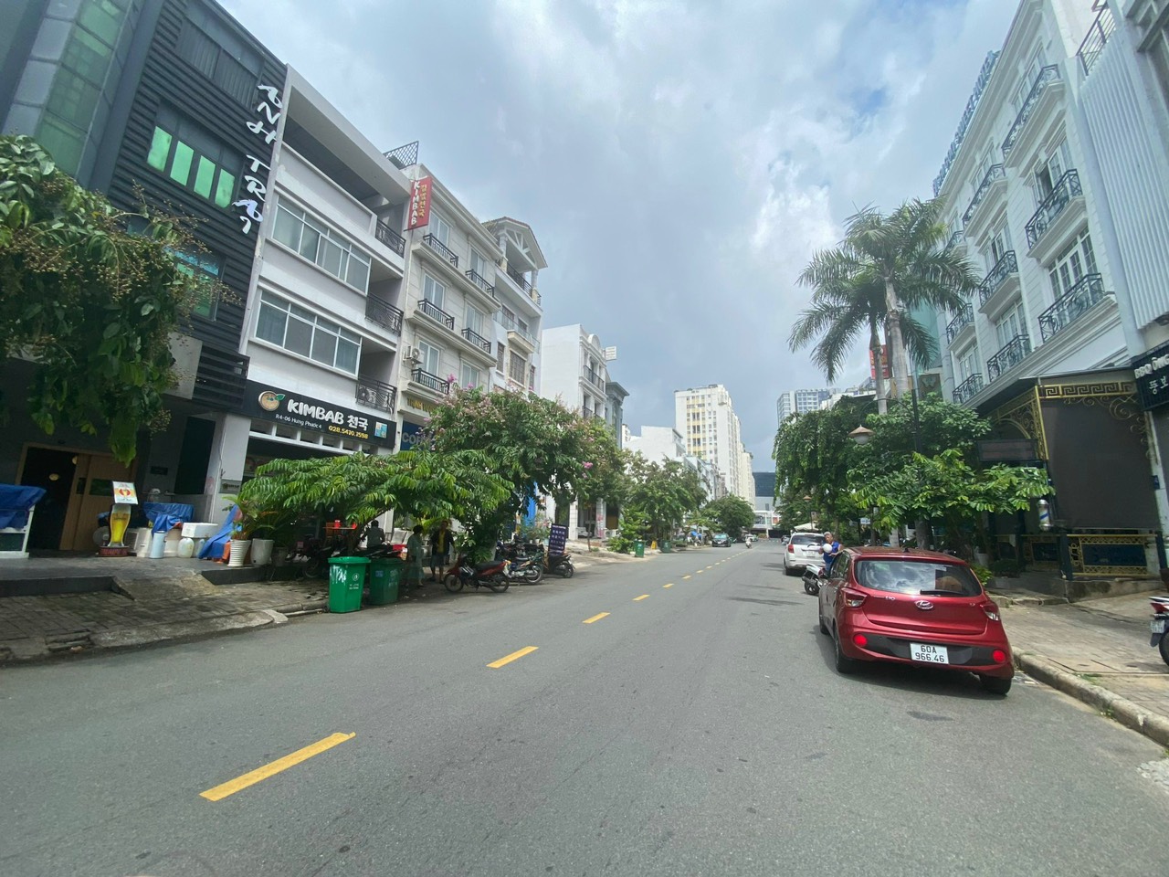 BÁN NHÀ PHỐ HƯNG GIA  PHÚ MỸ HƯNG MẶT TIỀN ĐƯỜNG LỚN(17,5M) GIÁ TỐT NHẤT CHỈ 37,5 TỶ THƯƠNG LƯỢNG, LH: hotline THANH MỸ