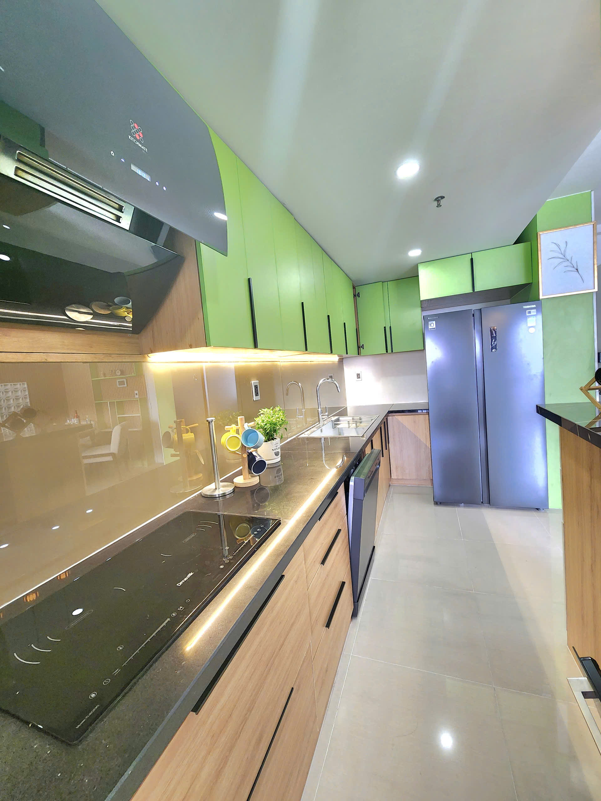 Bán căn hộ Green Valley, phú mỹ hưng, quận 7. Diện tích: 120m, 3 phòng ngủ, 2wc. Nội thất mới, cao cấp, hiện đai. Ô xe hầm, sổ hồng. Nhà đang cho thuê dài hạn, giá chỉ 12 tỷ. Liện hê: hotline Ngọc Thư xem nhà - 10544