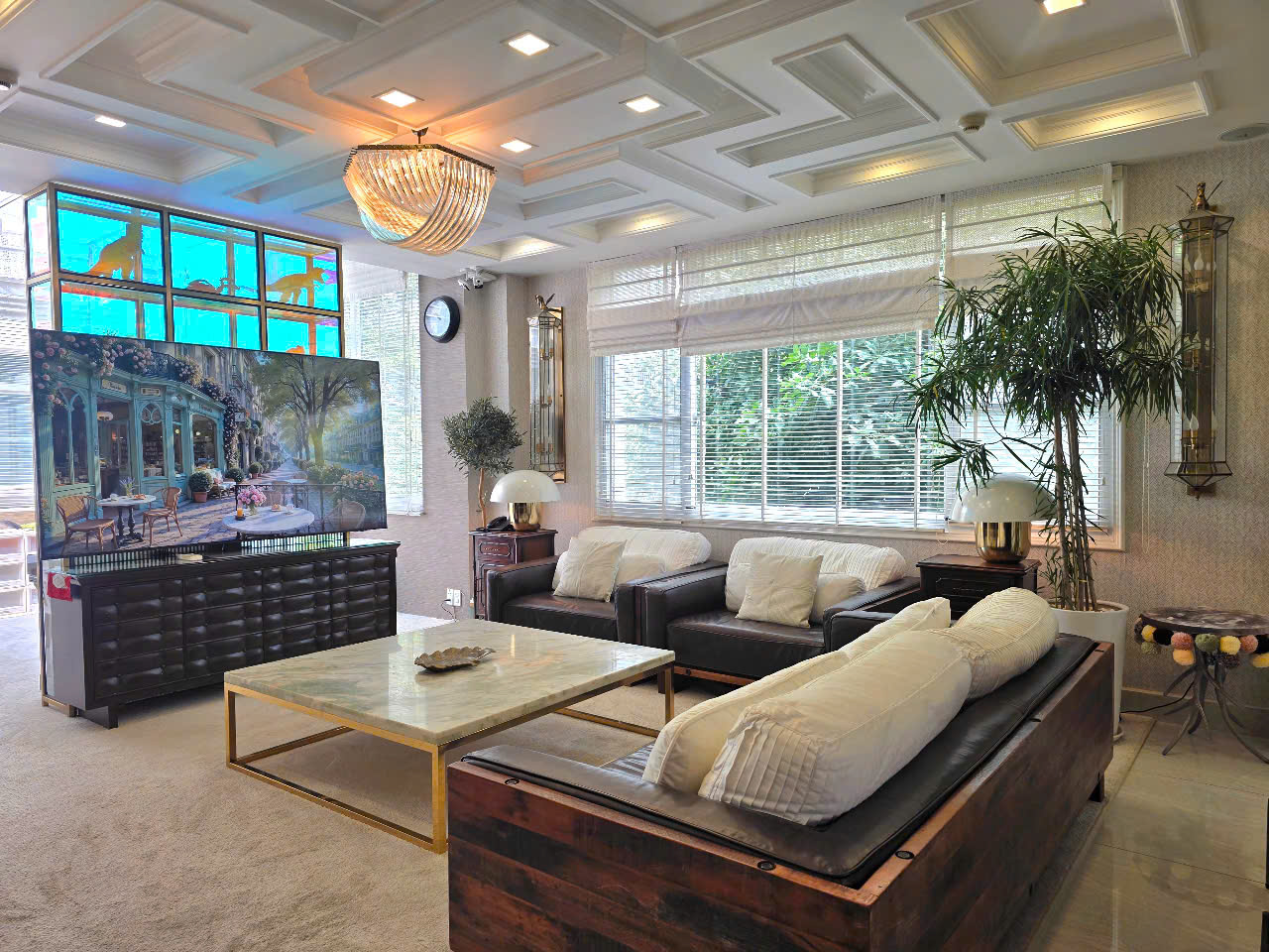 Bán biệt thự đơn lập Mỹ Văn 2, phú mỹ hưng, quận 7. Diện tích: 288m, 5 phòng ngủ, hồ bơi, nội thất đầy đủ, sổ hồng. Gía bán nhanh chỉ 86 tỷ. LH: hotline Ngọc Thư xem nhà - 10599