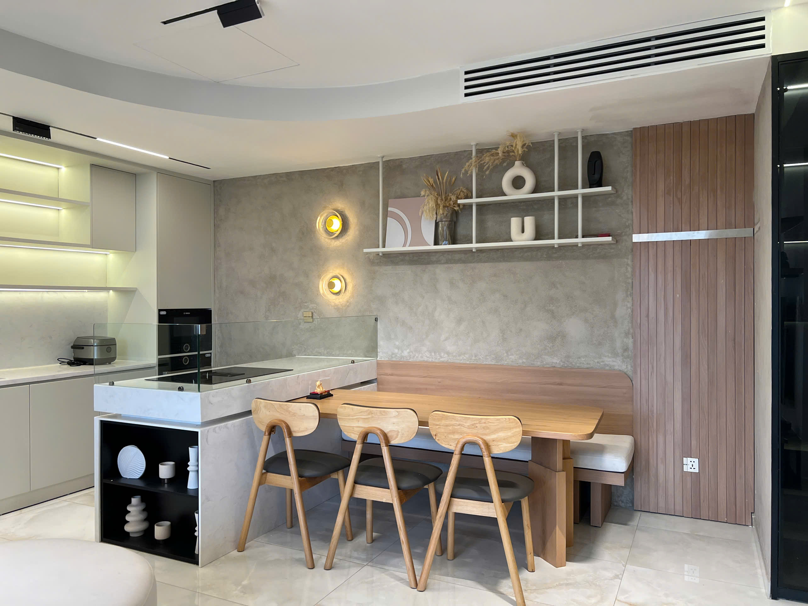 Bán căn hộ Ascentia phú mỹ hưng. Diện tích: 108m, nhà mới thiết kế, 3 phòng ngủ, nội thất cao cấp, view biệt thự, có ô đậu xe tầng hầm, giá chỉ: 13 tỷ. LH: hotline Ngọc Thư xem nhà - 10607