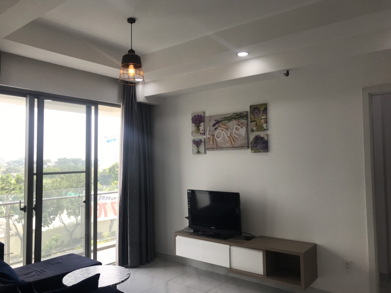 Cho thuê căn hộ Hưng Phúc, phú mỹ hưng. Diện tích: 78m, 2 phòng ngủ, 2wc. Nội thất đầy đủ, nhà trống ở ngay. Gía chỉ 18tr/ tháng. Qúy khách xem nhà liên hệ: hotline Ngọc Thư